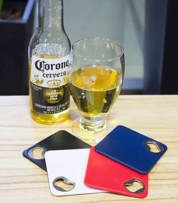 Destapador  multinacional personalizado con logo